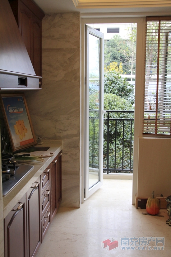 厨房加上生活阳台,面积超过10平米,明厨设计,给你舒适的厨房体验